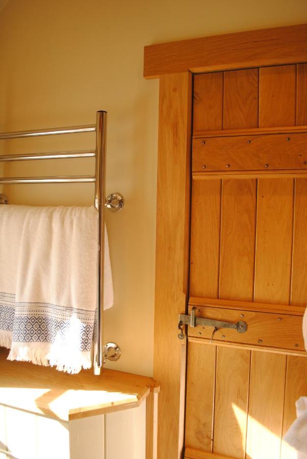 Courtyard Cottages Lymington, 2 Adults Only ภายนอก รูปภาพ