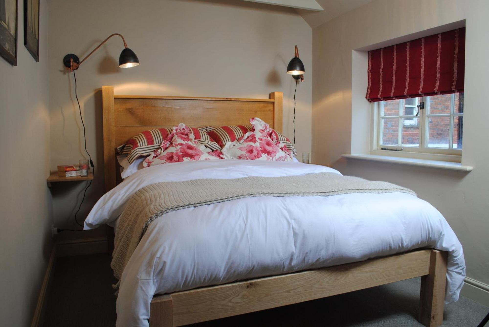 Courtyard Cottages Lymington, 2 Adults Only ภายนอก รูปภาพ