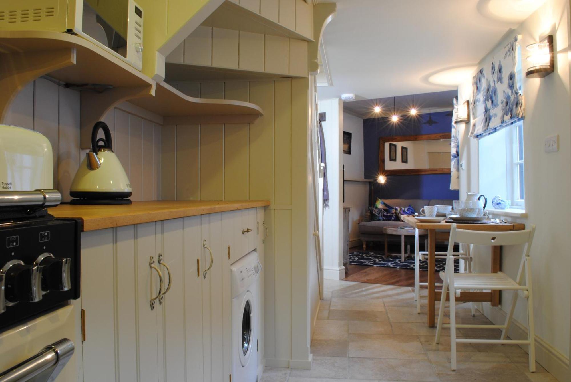 Courtyard Cottages Lymington, 2 Adults Only ภายนอก รูปภาพ